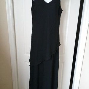 Beautiful  Black Long Dress  size LG